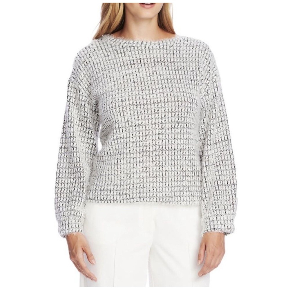 Vince Camuto Eyelash Bubble sleeve top  gray Size XS Stunning Soft Work Party‎